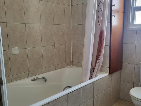 Apartment_I02_Bathroom