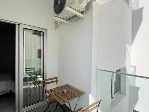 Apartment_L03_balcony